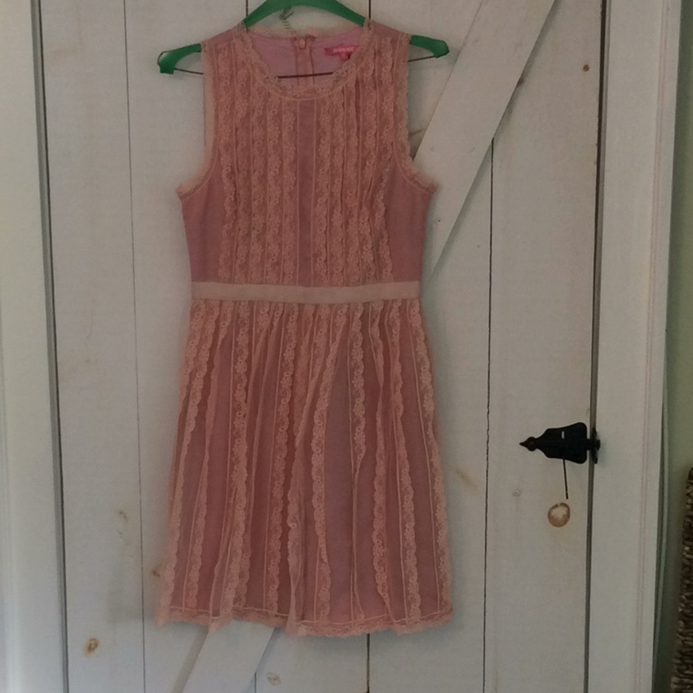 Pink dress - Picture 5 of 6